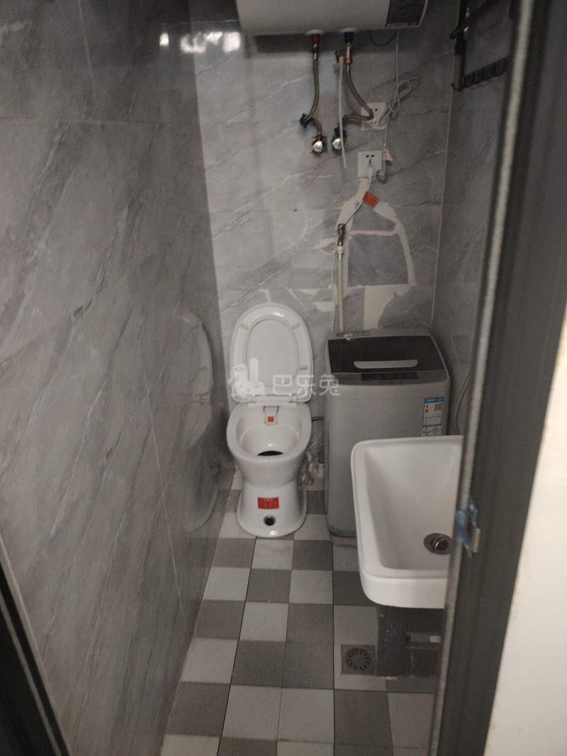 金海华城永华苑2436592卫生间图4