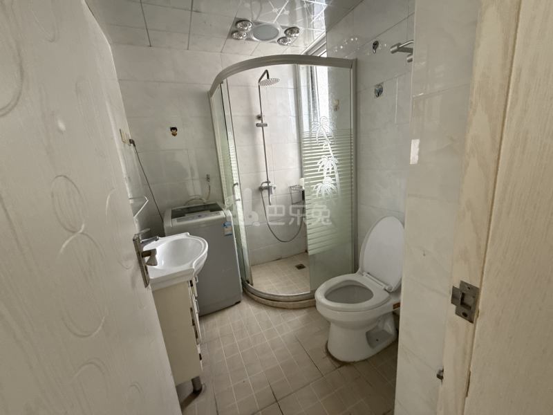 和家欣苑B区2446914卫生间图13