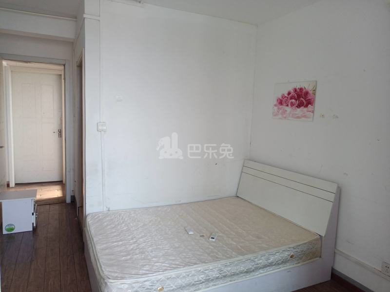 国伟新苑2473638卧室图1