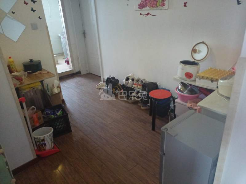 国伟新苑2473638客厅图2