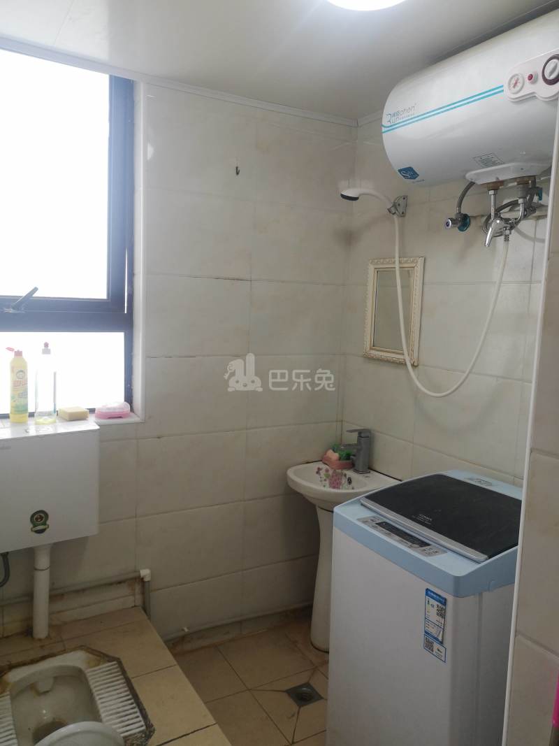 国伟新苑2473638卫生间图11