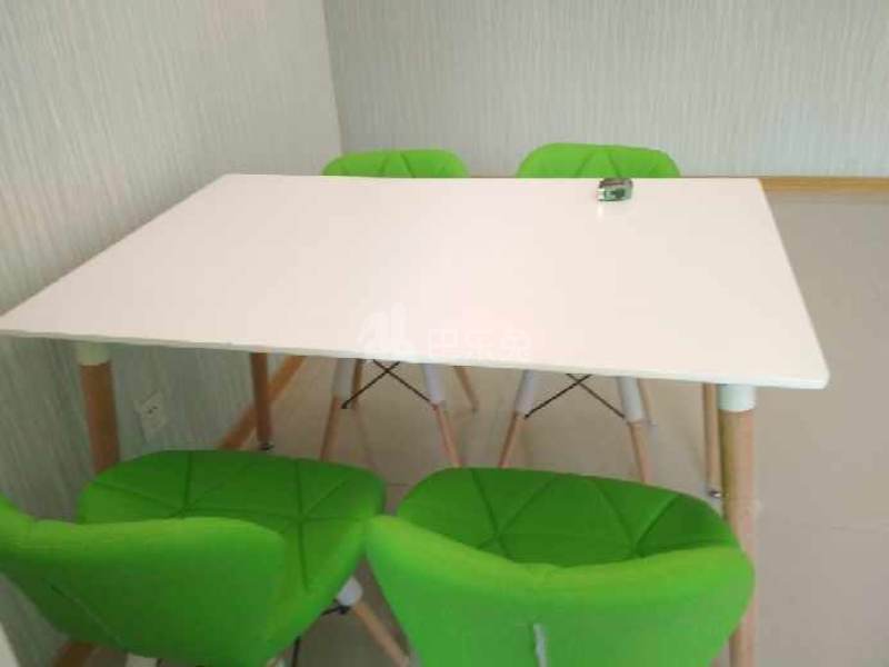 美罗家园罗翔苑2579410客厅图6