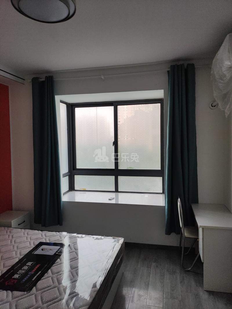 古楼新苑东区2631075卧室窗户图23