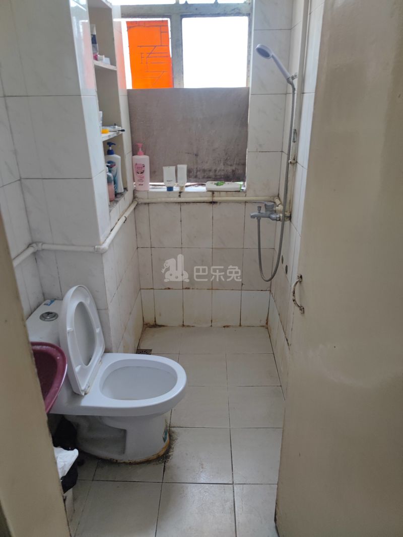 零陵路289弄小区2658262卫生间图4