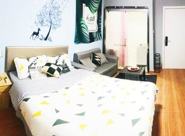 E+青年公寓（西兴楼店） 1室0厅1卫