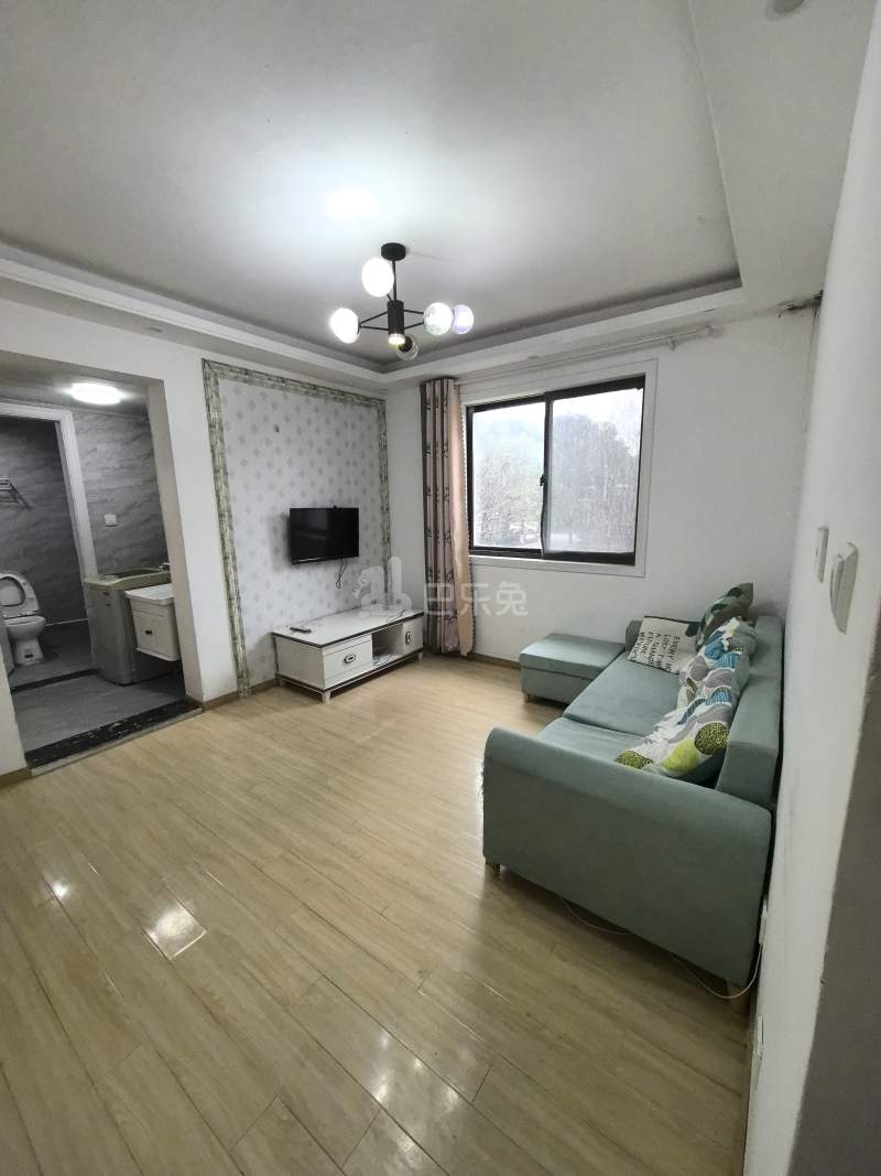 新凯城银杏苑2750624客厅图4