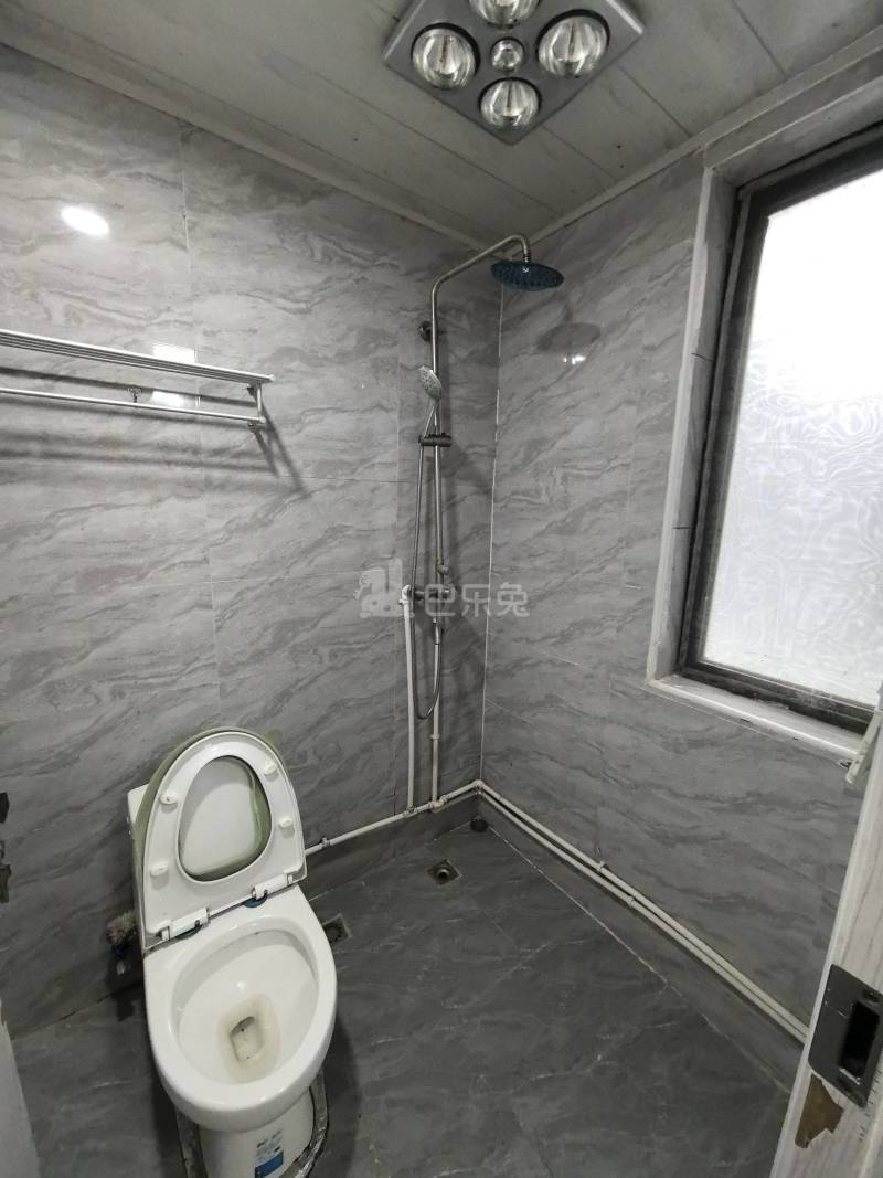 新凯城银杏苑2750624卫生间图15