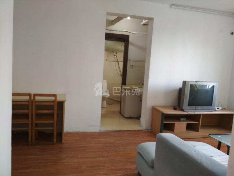 新凯城银杏苑2750624客厅图6