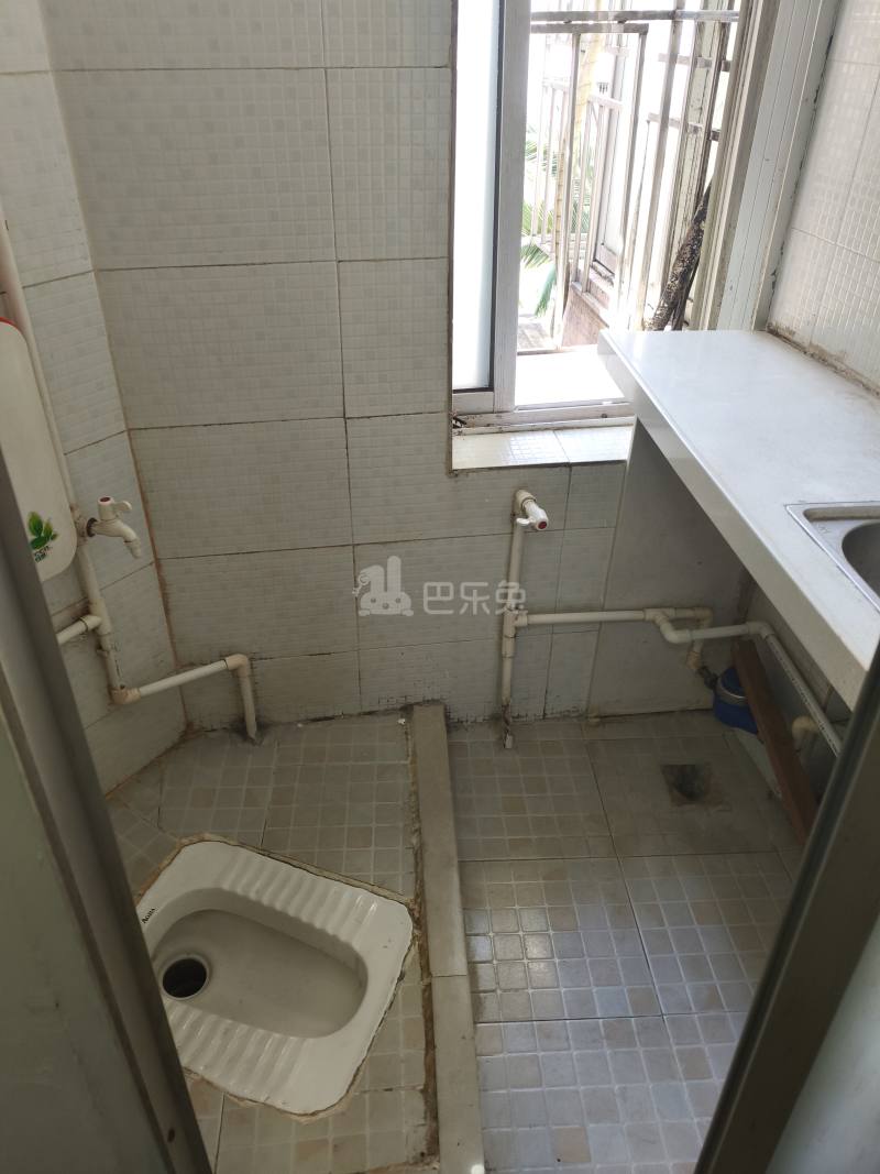 月亮湾花园2769913卫生间图4