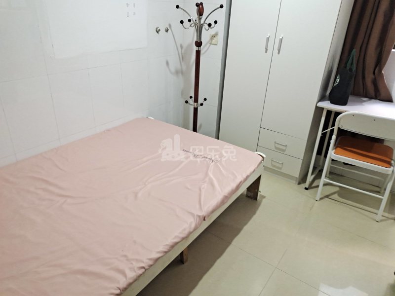 厚德品园2773557卧室图2