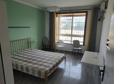 漪园新村（火车站路121弄） 3室1厅1卫