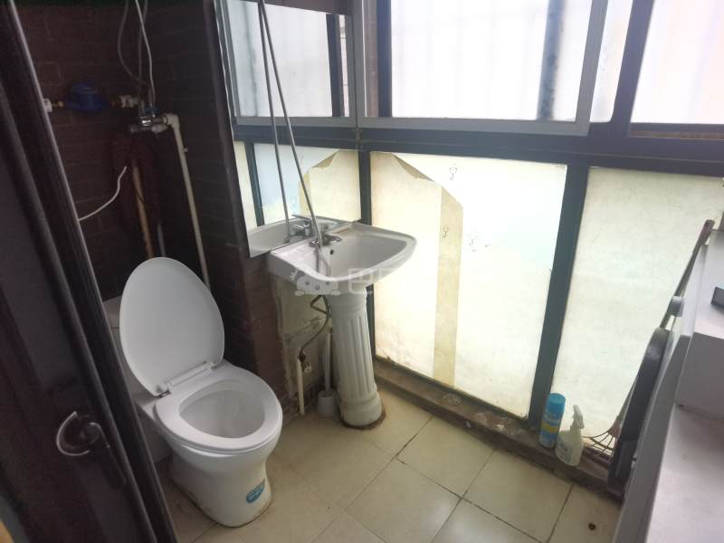 丰宝苑2781264卫生间图4