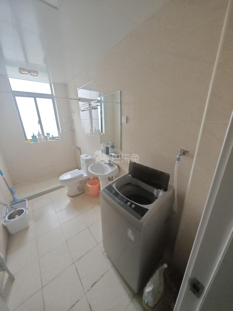 金桥新城金舍苑2795289卫生间图9