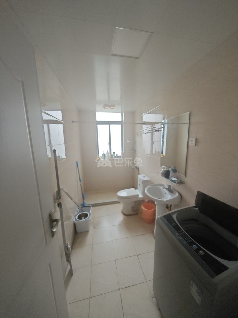 金桥新城金舍苑2795289卫生间图10