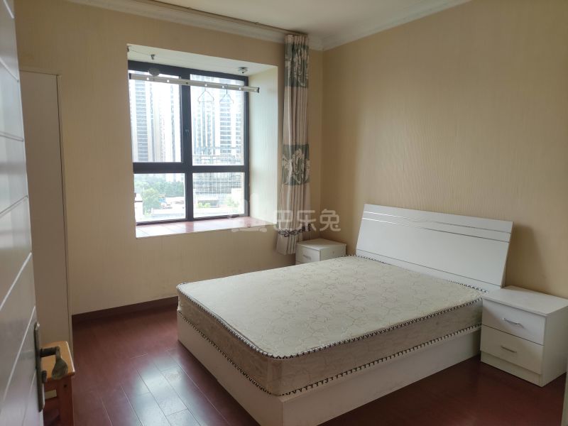 三花现代城金兰苑282752卧室图0