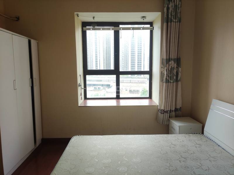 三花现代城金兰苑282752卧室图1