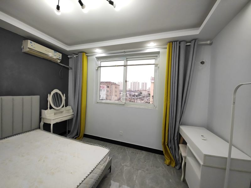 华一新城（薪福里）2847547卧室窗户图9