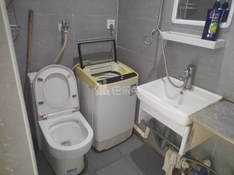 华一新城（薪福里）2847551卫生间图8