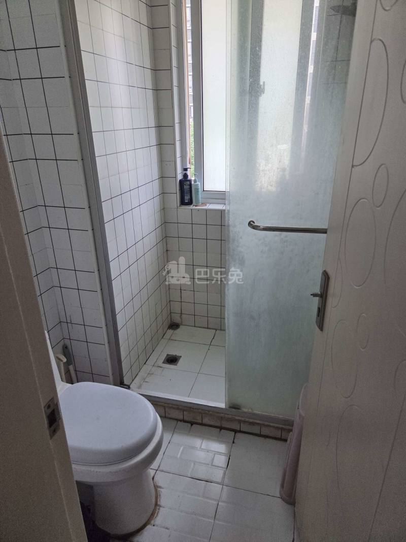 翔瑞新苑东区（鹤槎路182弄）2865529卫生间图10