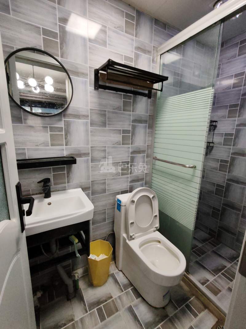 西郊协和小区286053卫生间图6