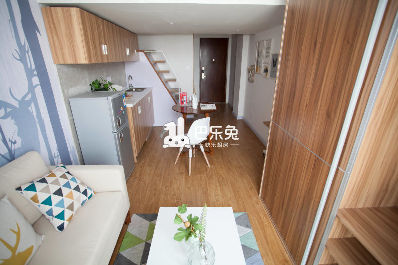 上海宝山_湾流国际青年公寓(呼兰路店)_1室1厅1卫_公寓朝北_南蕴藻路