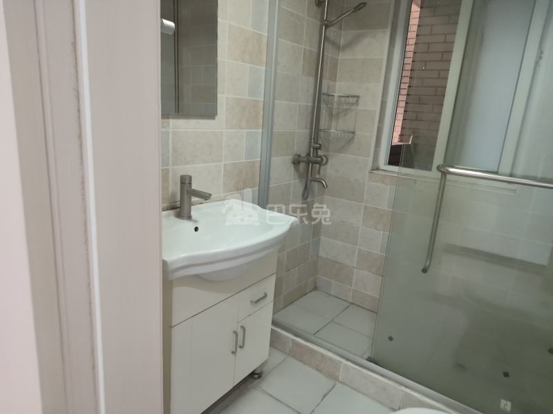 翔瑞新苑东区（鹤槎路182弄）2917421卫生间图5