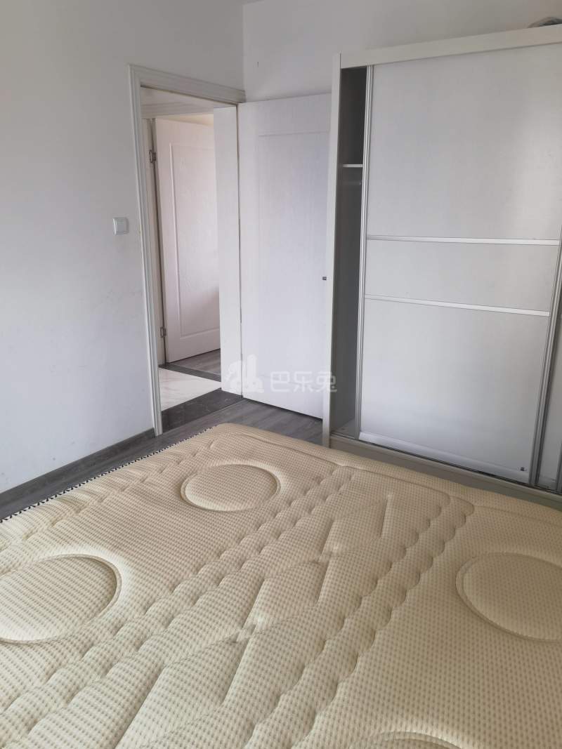 新凯城紫荆苑2922581卧室图2