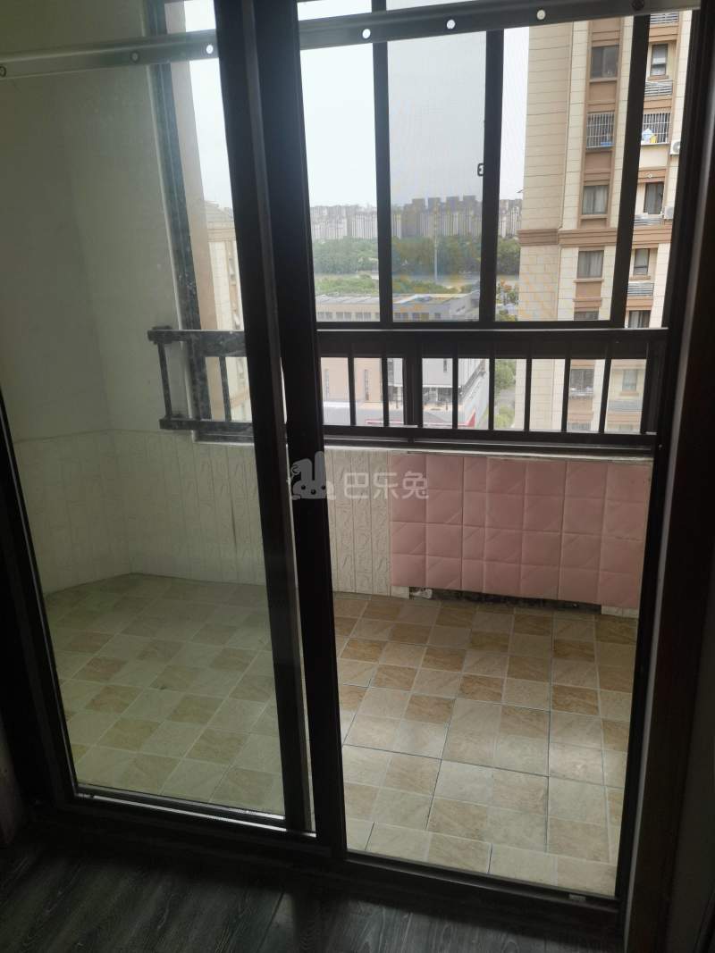 新凯城紫荆苑2922581卧室窗户图8