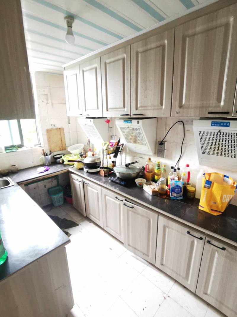 华泾绿苑8026155厨房图4