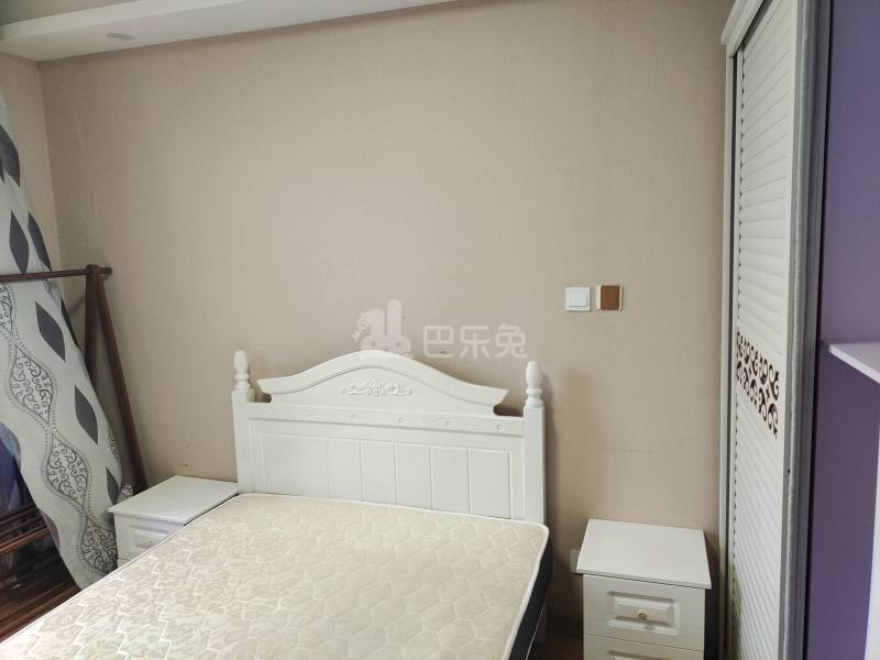 徐汇世家花园（徐汇玺庭）2994751卧室图1