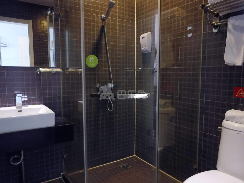 华江公寓3006755卫生间图3