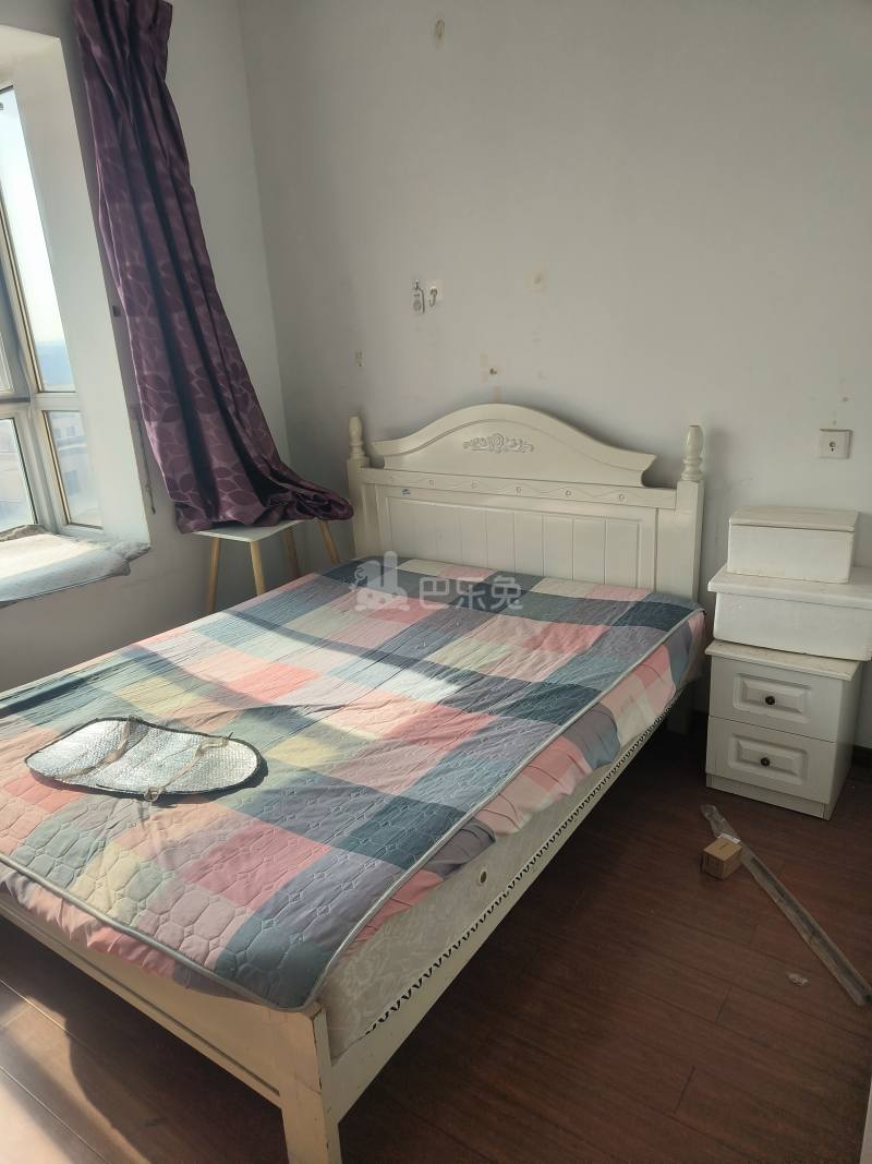 高潮新苑3012049卧室图0