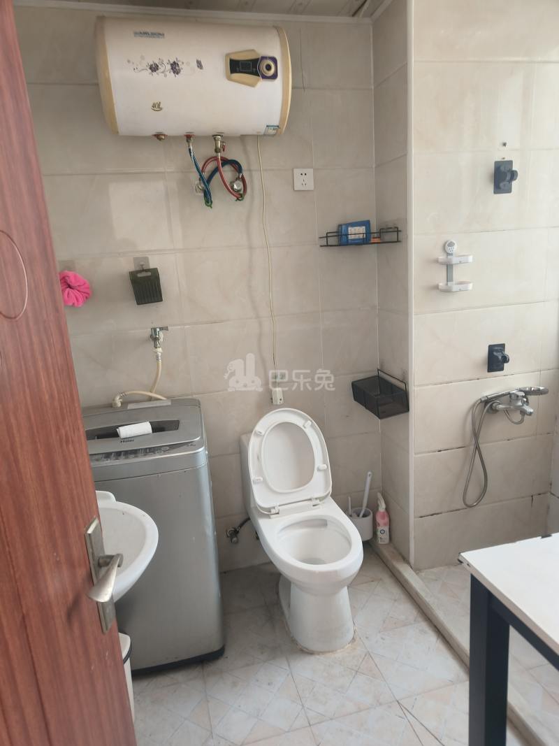 高潮新苑3012049卫生间图5