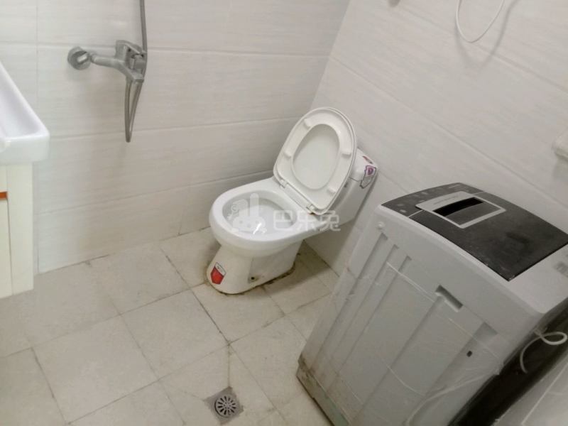 中融城市花园3031108卫生间图5