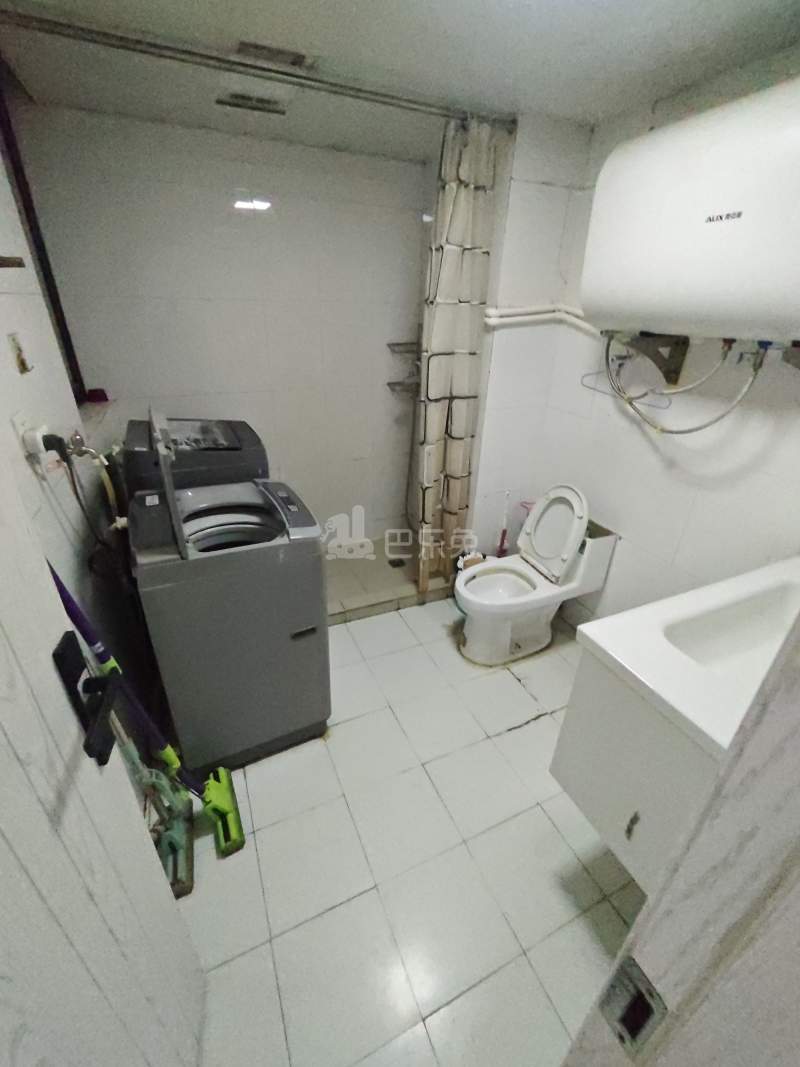 虹叶花苑3027706卫生间图15