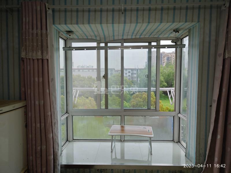 金东名苑东区3072469卧室窗户图10