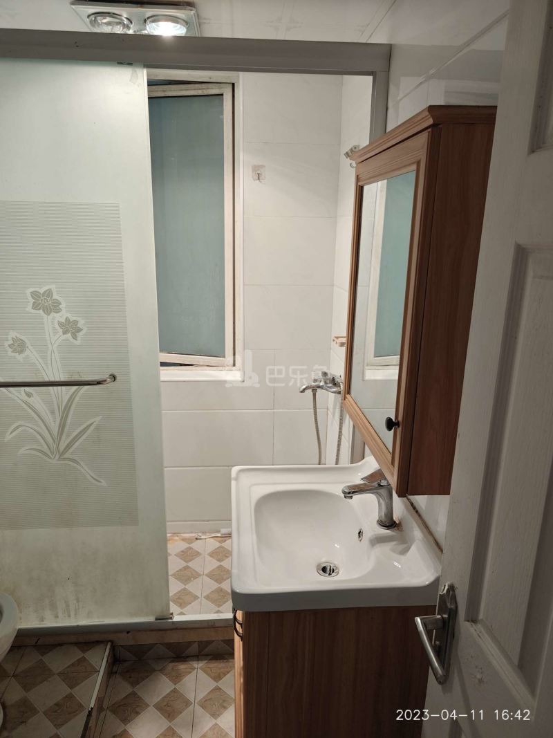 金东名苑东区3072469卫生间图8