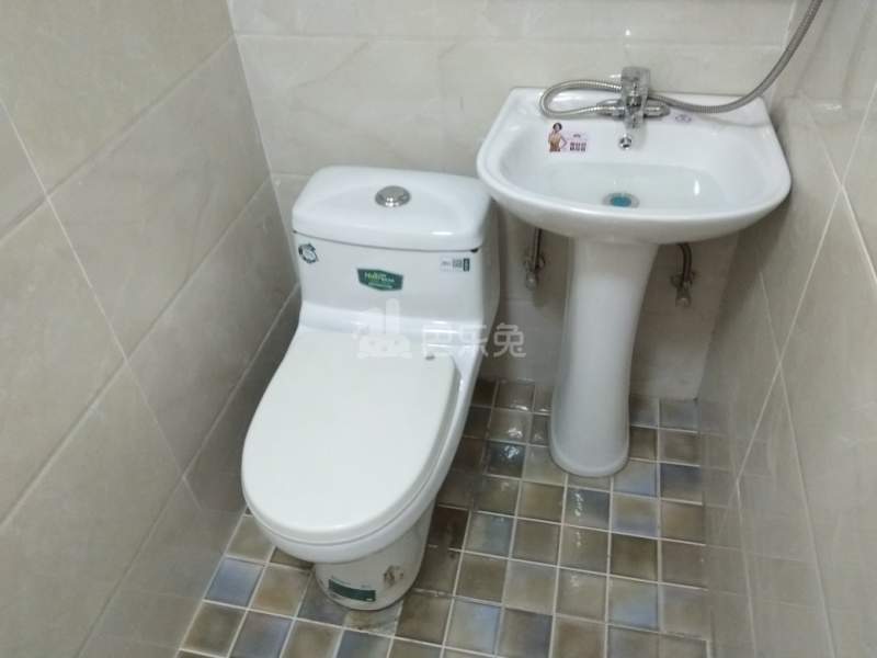 高潮新苑16043601卫生间图10