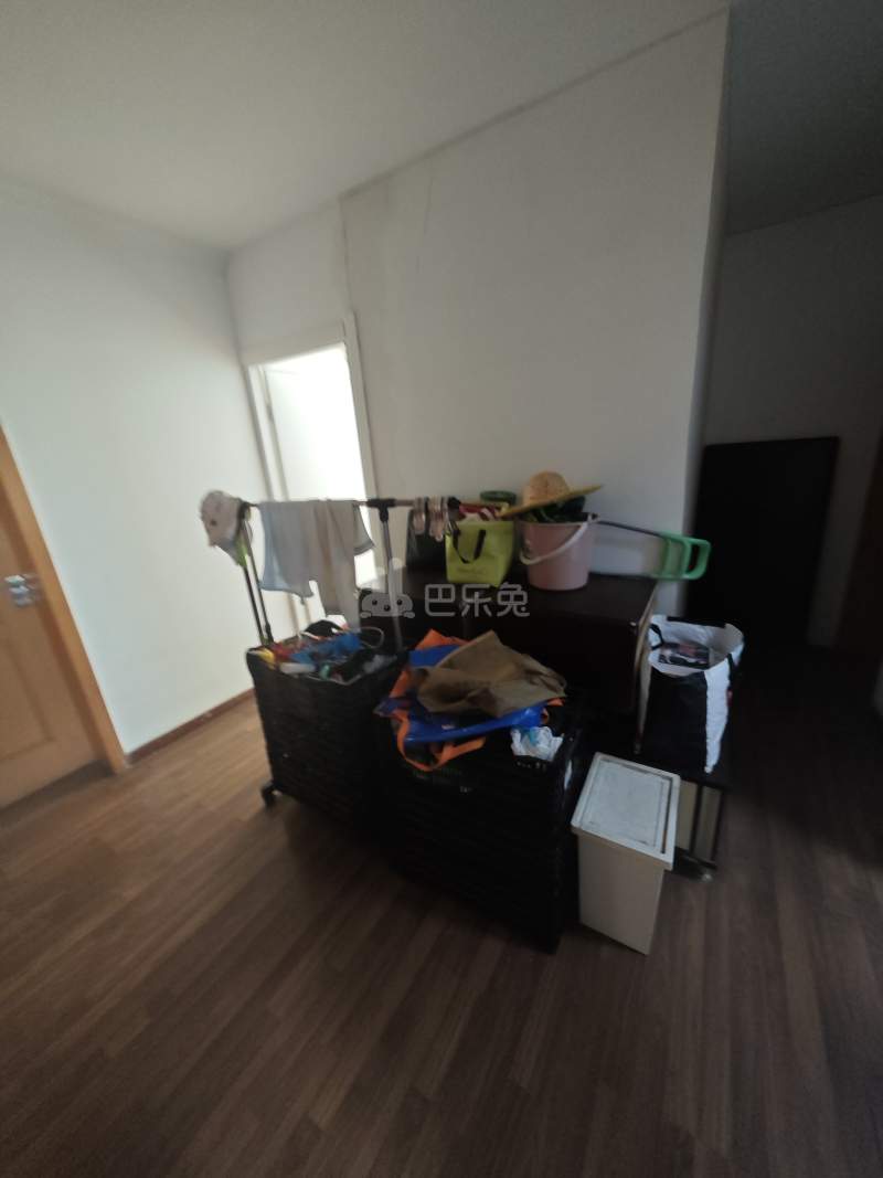 海桐小区3125577客厅图9