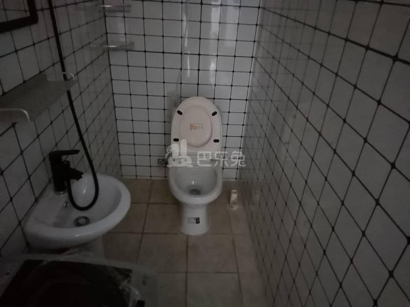 玉兰小区（莲中路337弄）3133603卫生间图6