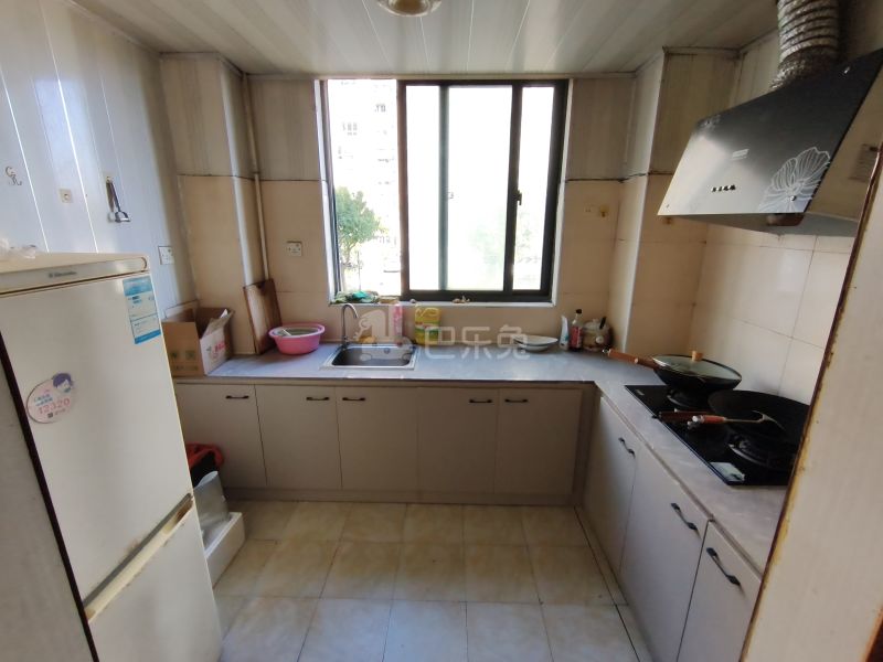 崧泽华城崧涵庭（崧泽绿地F区）1812359厨房图4