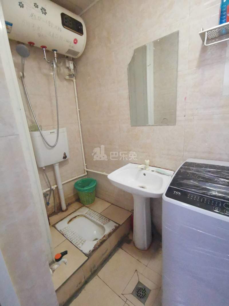 盈一佳苑3186366卫生间图6