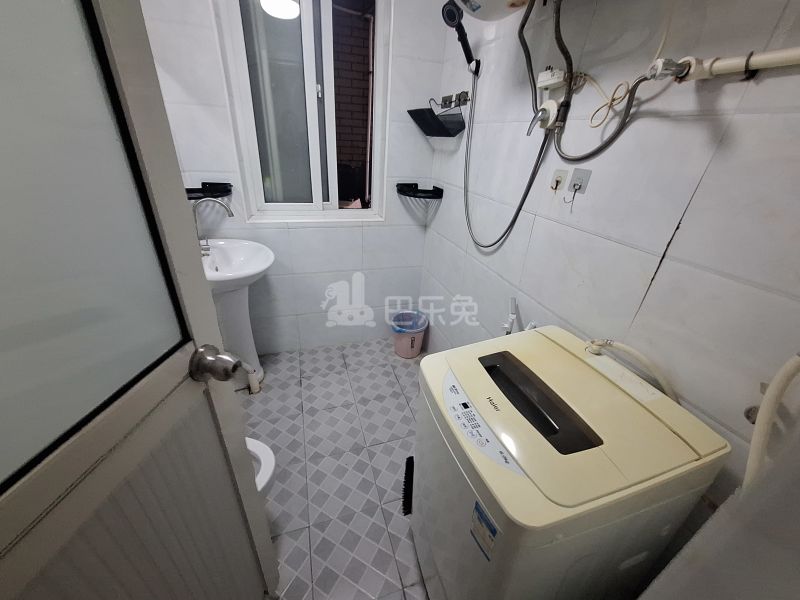 翔瑞新苑北区3187565卫生间图6