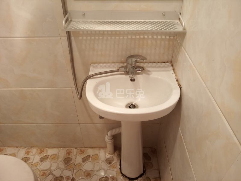 古桐五村9657683卫生间图12