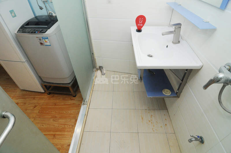 百合公寓（曹杨店）329713卫生间图6