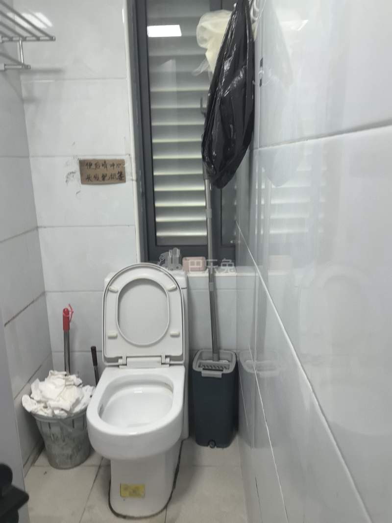 紫华丽苑3299420卫生间图6