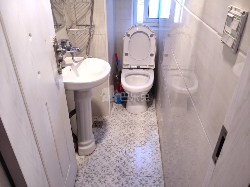 翔瑞新苑南区3319975卫生间图10