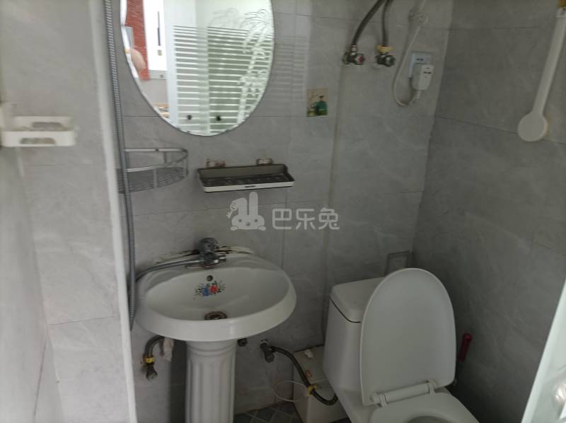 金桥和苑3325998卫生间图7