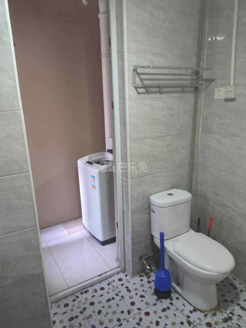 瑞和雅苑壹街区3380620卫生间图10