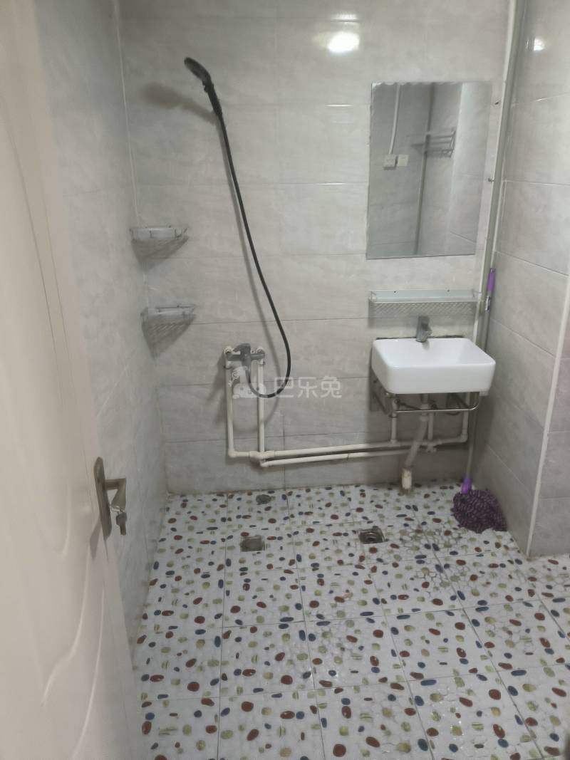 瑞和雅苑壹街区3380620卫生间图9